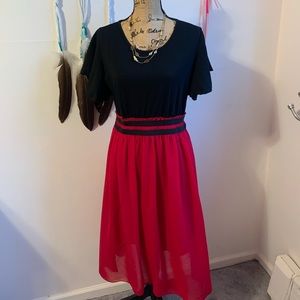 Black and Red Women’s flowy dress